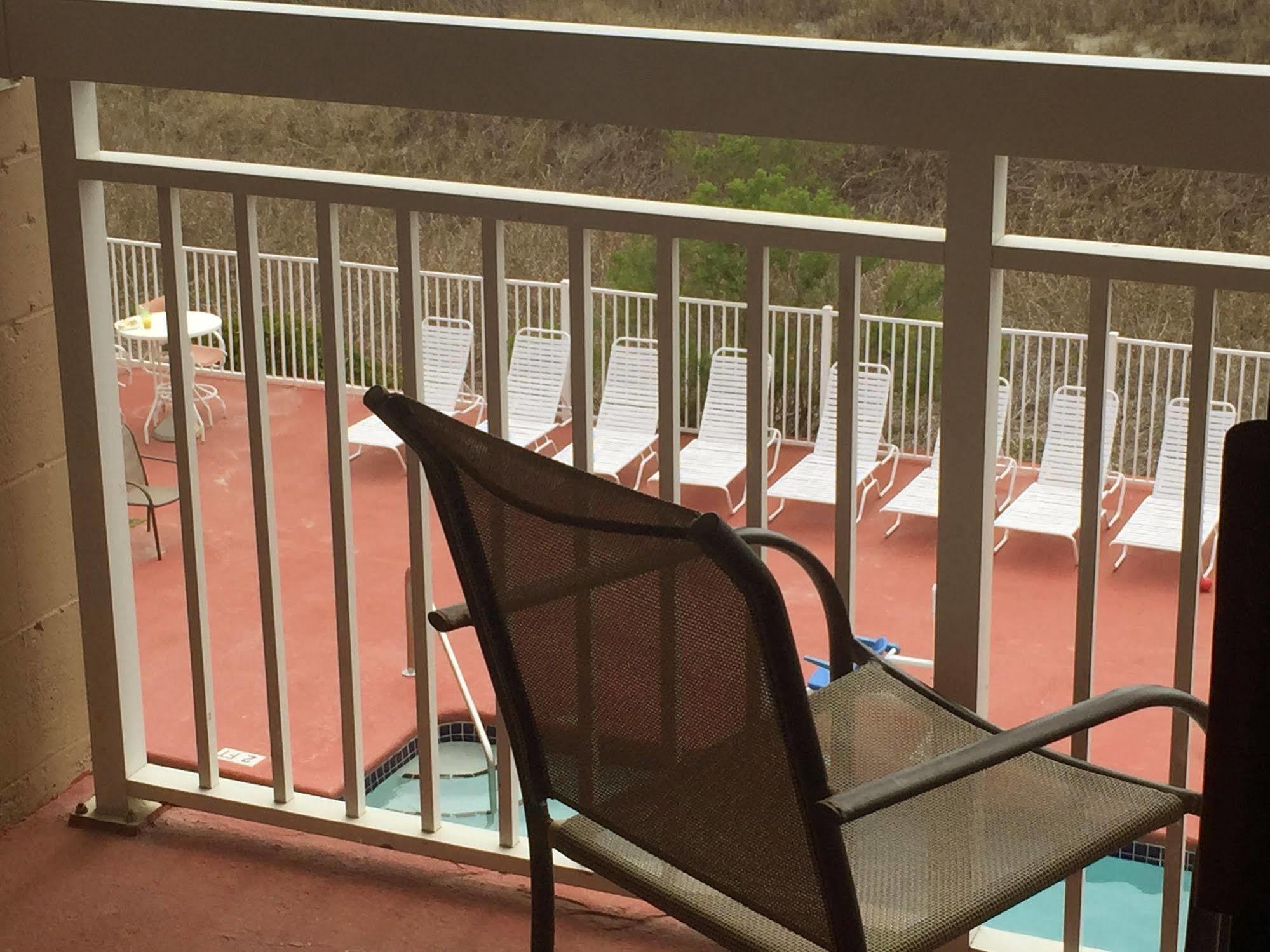 Castaway Beach Inn & Swim Up Bar North Myrtle Beach Bagian luar foto