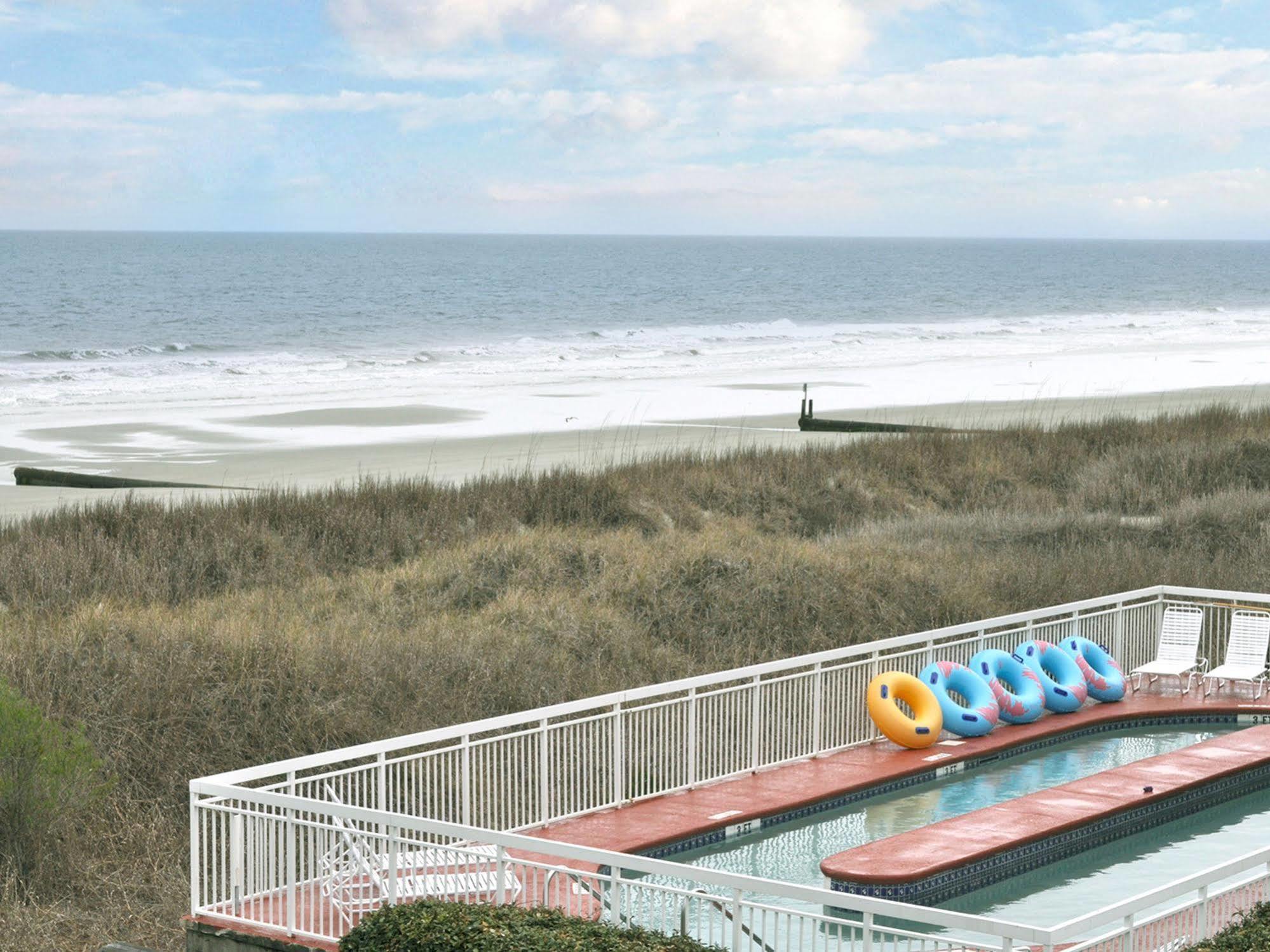 Castaway Beach Inn & Swim Up Bar North Myrtle Beach Bagian luar foto